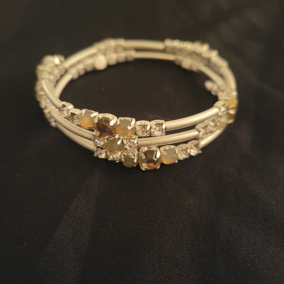 Stella and Dot silver wrap bracelet - Picture 3 of 3